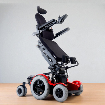 Ayağa kaldıran akülü sandalye