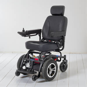 Comfort Plus DM-320 Puma Akülü Tekerlekli Sandalye (Önden Çekişli) - (1)