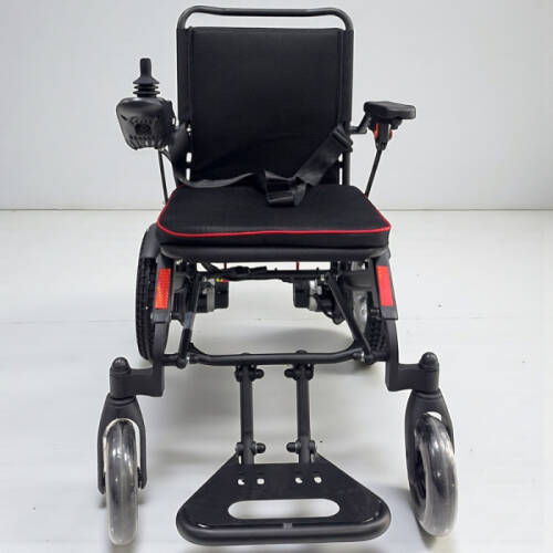 Poylin P205 Hafif Katlanabilir Akülü Tekerlekli Sandalye - 4